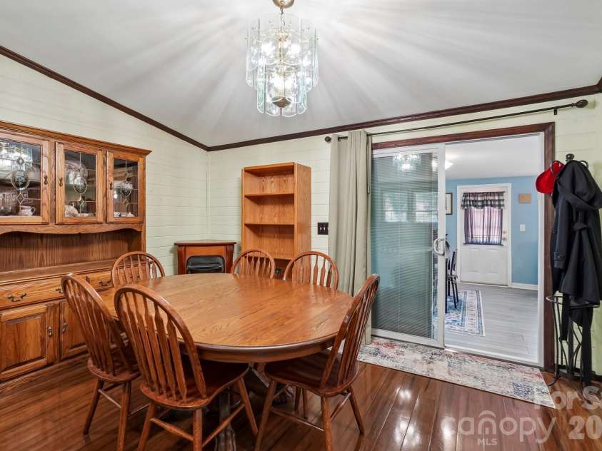 210 Leigh Anne Lane, Horse Shoe, NC 28742.  MLS# CAR4411081, YatesRealty ID 41430. 