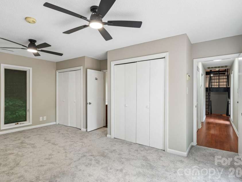 407 Robinwood Drive, Shelby, NC 28150.  MLS# CAR4410556, YatesRealty ID 41431. 