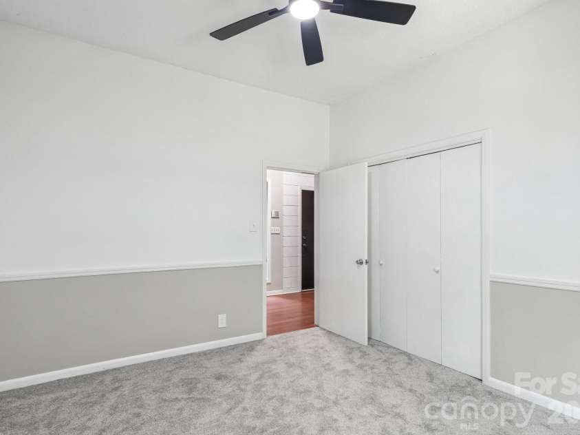 407 Robinwood Drive, Shelby, NC 28150.  MLS# CAR4410556, YatesRealty ID 41431. 