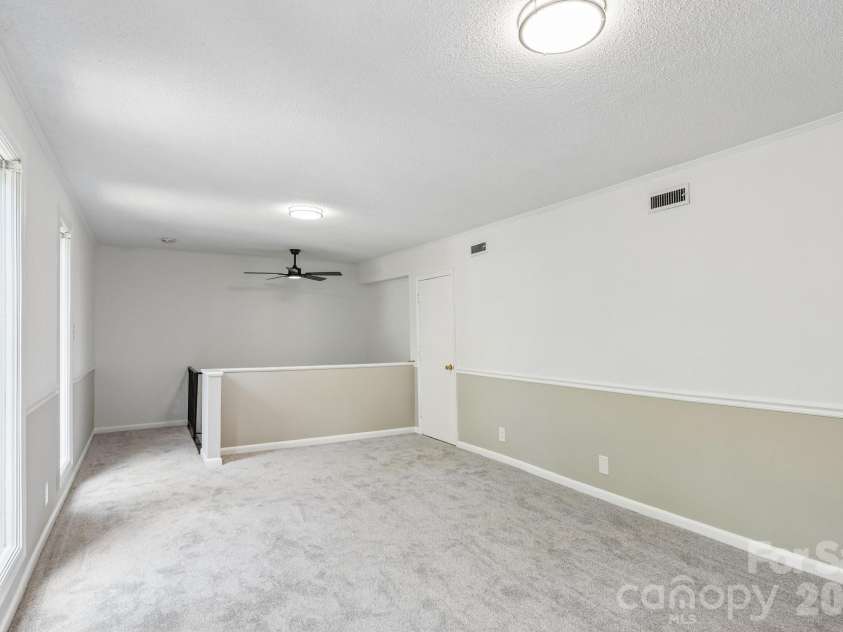 407 Robinwood Drive, Shelby, NC 28150.  MLS# CAR4410556, YatesRealty ID 41431. 