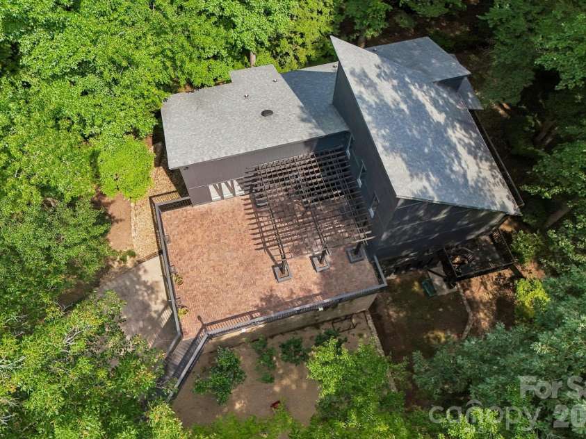 407 Robinwood Drive, Shelby, NC 28150.  MLS# CAR4410556, YatesRealty ID 41431. 