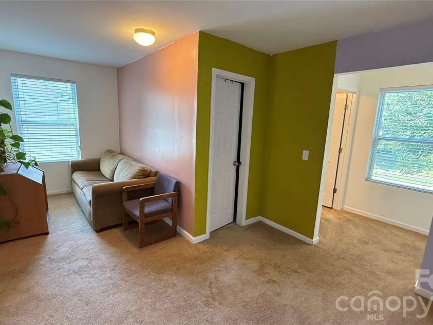 7736 Ponderosa Lane, Charlotte, NC 28215.  MLS# CAR4411529, YatesRealty ID 41432. 