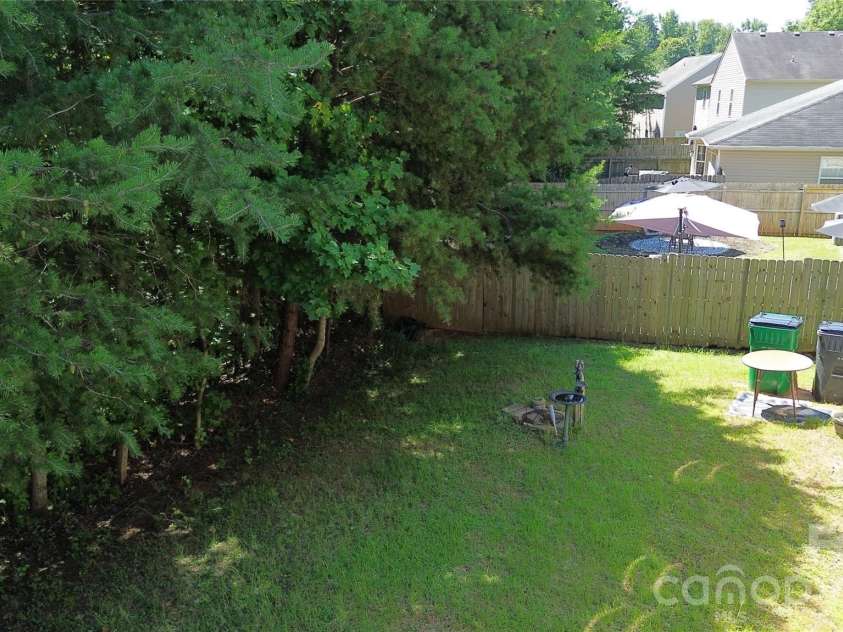 7736 Ponderosa Lane, Charlotte, NC 28215.  MLS# CAR4411529, YatesRealty ID 41432. 