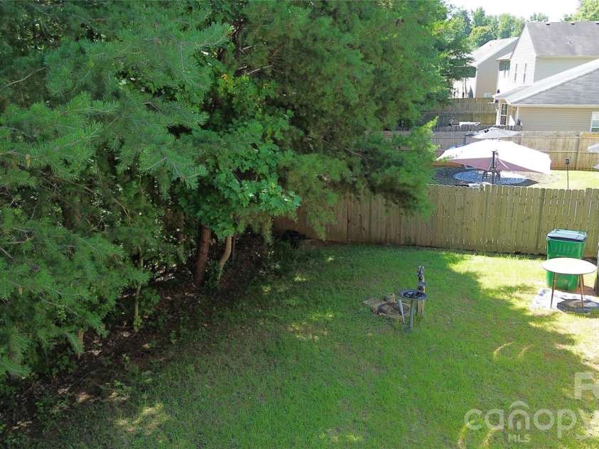 7736 Ponderosa Lane, Charlotte, NC 28215.  MLS# CAR4411529, YatesRealty ID 41432. 