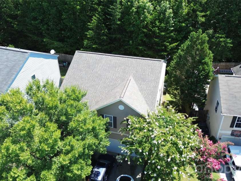 7736 Ponderosa Lane, Charlotte, NC 28215.  MLS# CAR4411529, YatesRealty ID 41432. 