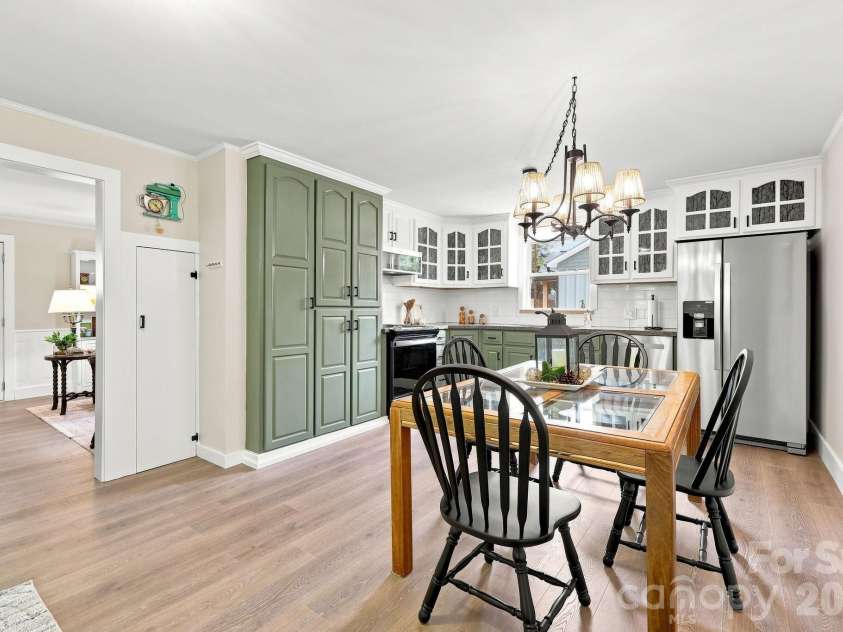 107 Burkemont Avenue, Morganton, NC 28655.  MLS# CAR4411531, YatesRealty ID 41433. 