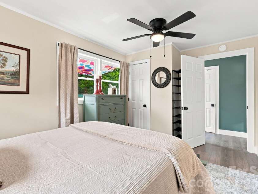 107 Burkemont Avenue, Morganton, NC 28655.  MLS# CAR4411531, YatesRealty ID 41433. 