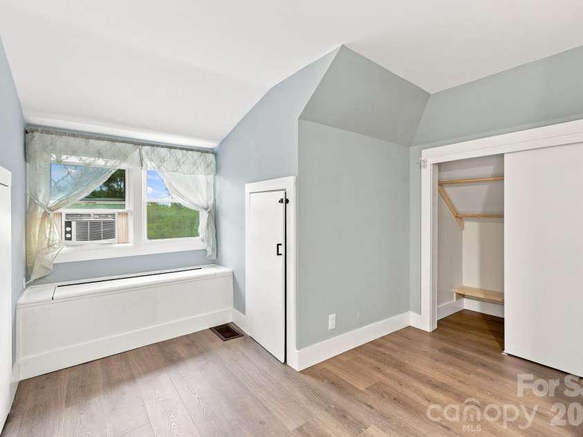 107 Burkemont Avenue, Morganton, NC 28655.  MLS# CAR4411531, YatesRealty ID 41433. 