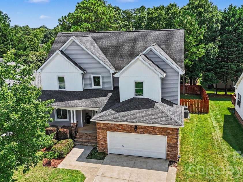 11511 Innes Court, Charlotte, NC 28277.  MLS# CAR4409523, YatesRealty ID 41434. 