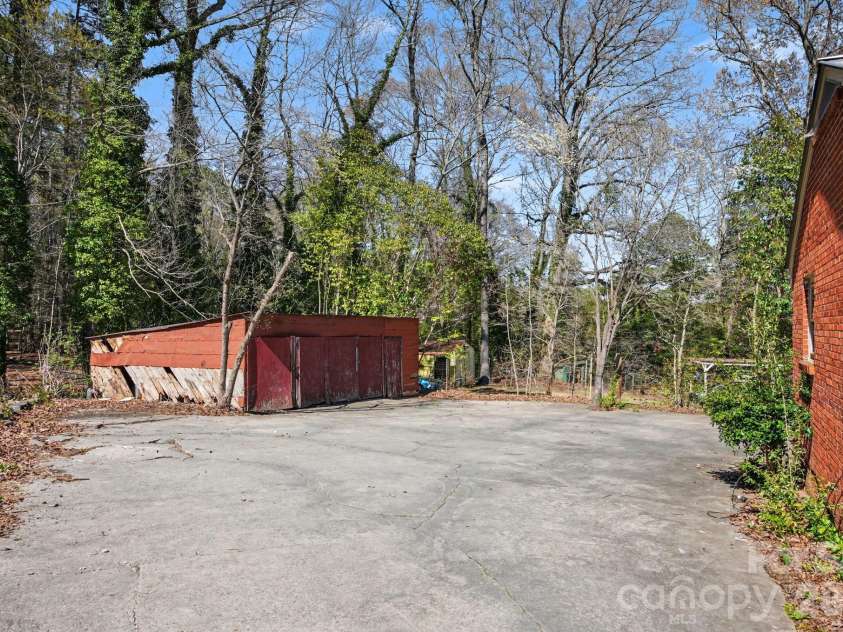 105 Shelton Circle, Wadesboro, NC 28170.  MLS# CAR4411240, YatesRealty ID 41436. 