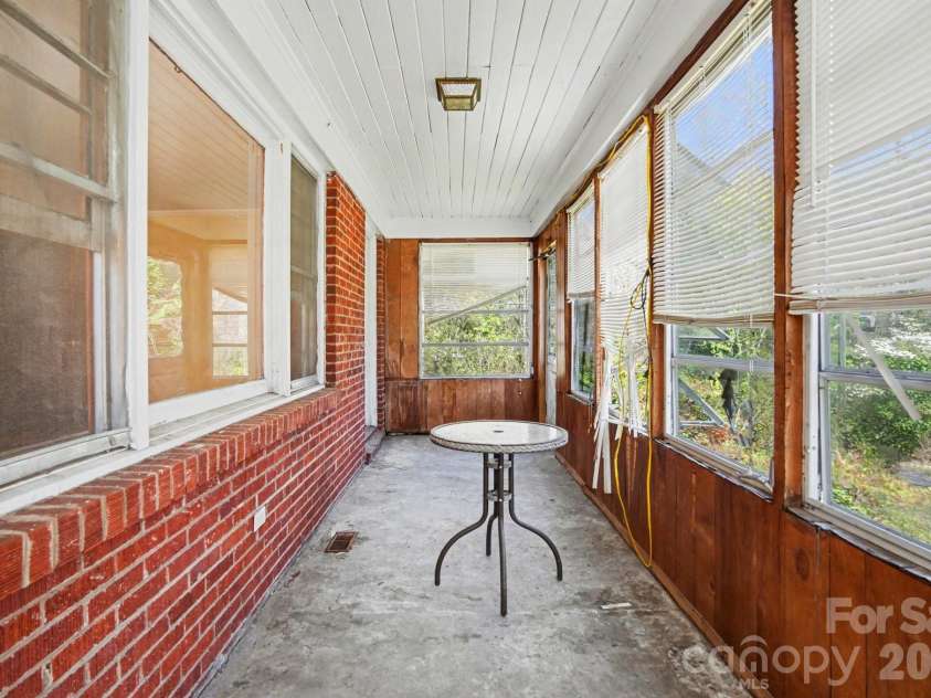 105 Shelton Circle, Wadesboro, NC 28170.  MLS# CAR4411240, YatesRealty ID 41436. 