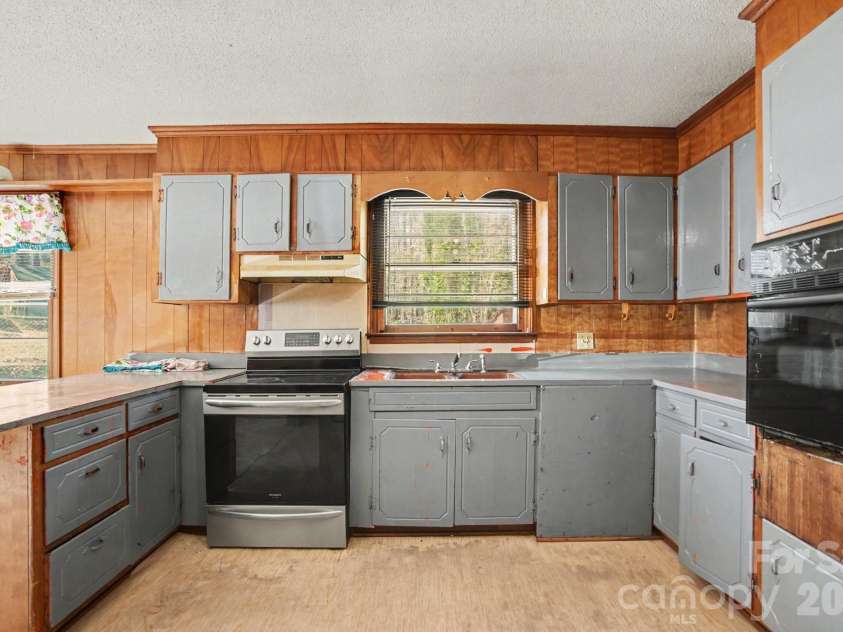 105 Shelton Circle, Wadesboro, NC 28170.  MLS# CAR4411240, YatesRealty ID 41436. 
