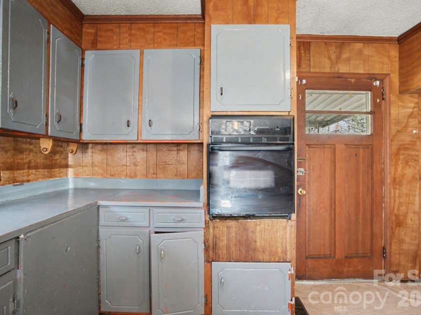 105 Shelton Circle, Wadesboro, NC 28170.  MLS# CAR4411240, YatesRealty ID 41436. 