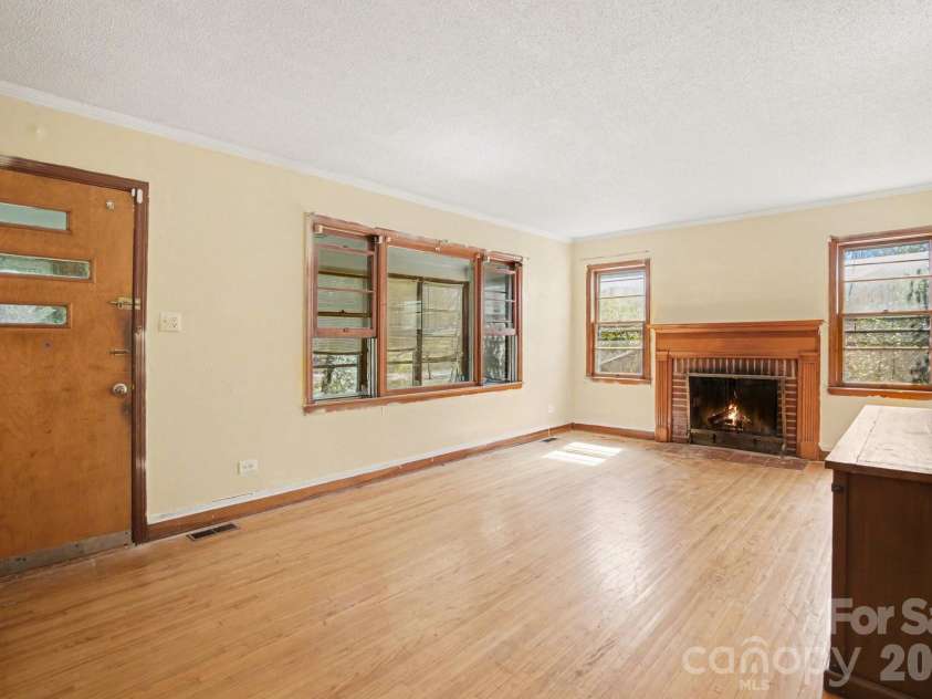 105 Shelton Circle, Wadesboro, NC 28170.  MLS# CAR4411240, YatesRealty ID 41436. 