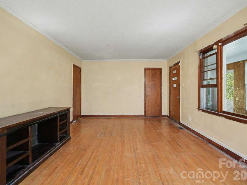 105 Shelton Circle, Wadesboro, NC 28170.  MLS# CAR4411240, YatesRealty ID 41436. 