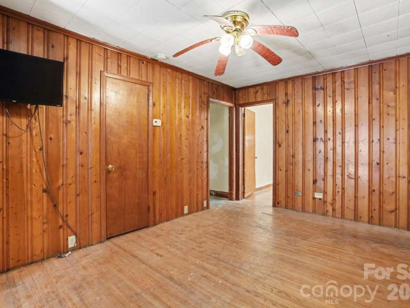 105 Shelton Circle, Wadesboro, NC 28170.  MLS# CAR4411240, YatesRealty ID 41436. 