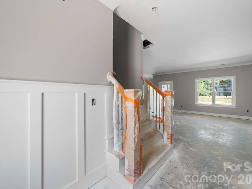 153 Canton Drive, Lexington, NC 27295.  MLS# CAR4411279, YatesRealty ID 41437. 