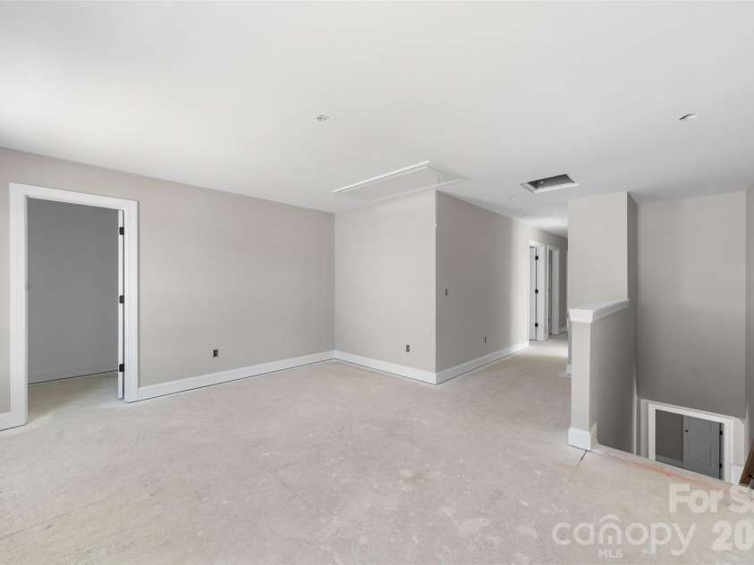 153 Canton Drive, Lexington, NC 27295.  MLS# CAR4411279, YatesRealty ID 41437. 