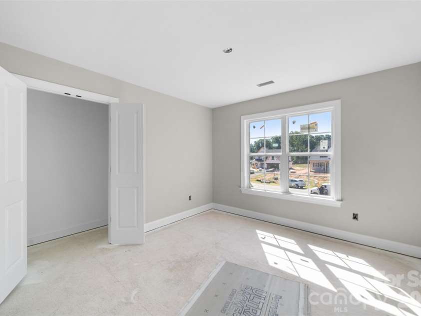 153 Canton Drive, Lexington, NC 27295.  MLS# CAR4411279, YatesRealty ID 41437. 