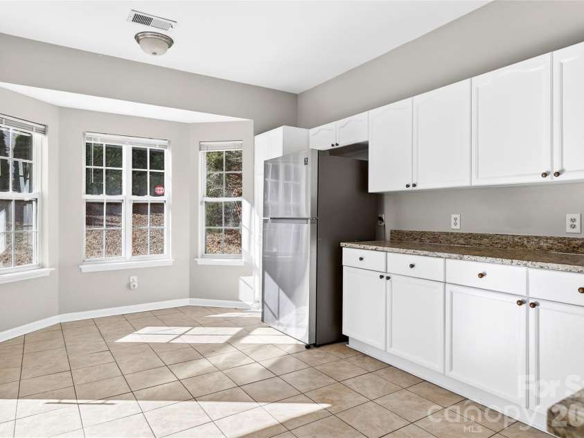 1906 Decatur Court, Charlotte, NC 28213.  MLS# CAR4330083, YatesRealty ID 4144. 