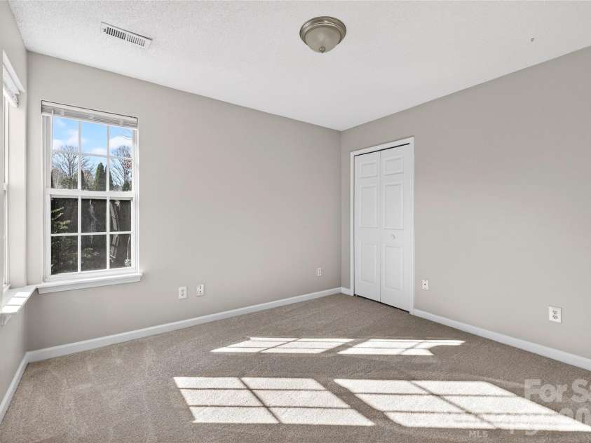 1906 Decatur Court, Charlotte, NC 28213.  MLS# CAR4330083, YatesRealty ID 4144. 