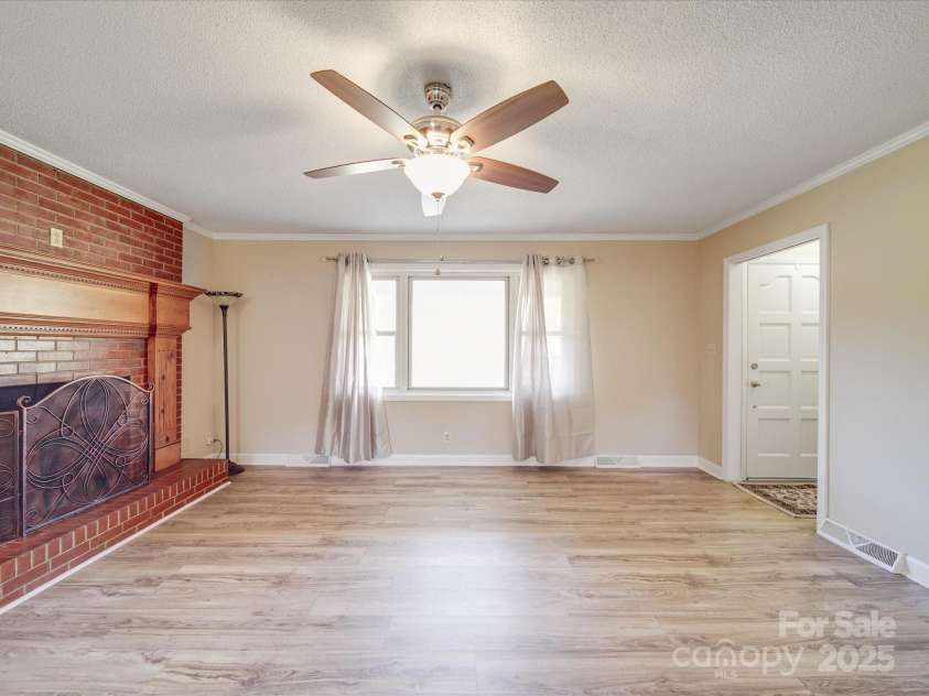 516 Lakeview Drive, Wadesboro, NC 28170.  MLS# CAR4238752, YatesRealty ID 4144. 