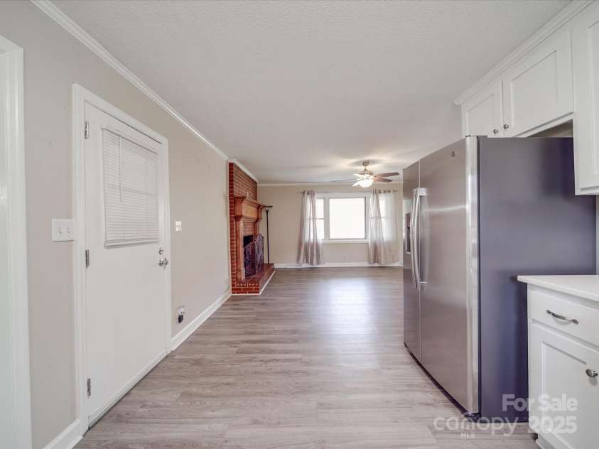 516 Lakeview Drive, Wadesboro, NC 28170.  MLS# CAR4238752, YatesRealty ID 4144. 