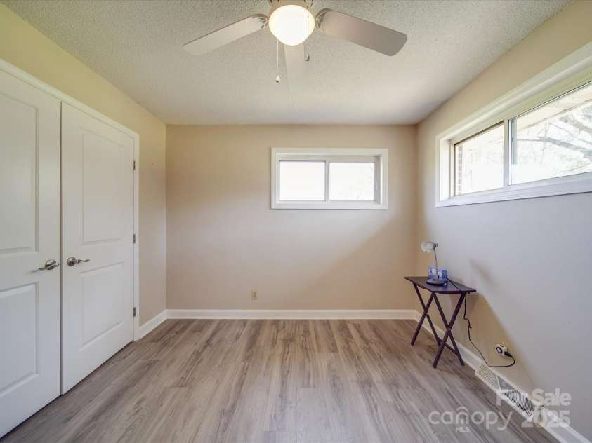 516 Lakeview Drive, Wadesboro, NC 28170.  MLS# CAR4238752, YatesRealty ID 4144. 