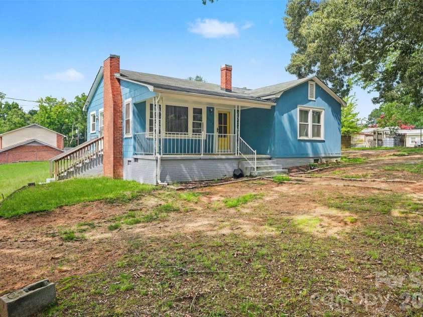 1102 Desoto Avenue, Kannapolis, NC 28083.  MLS# CAR4409858, YatesRealty ID 41441. 