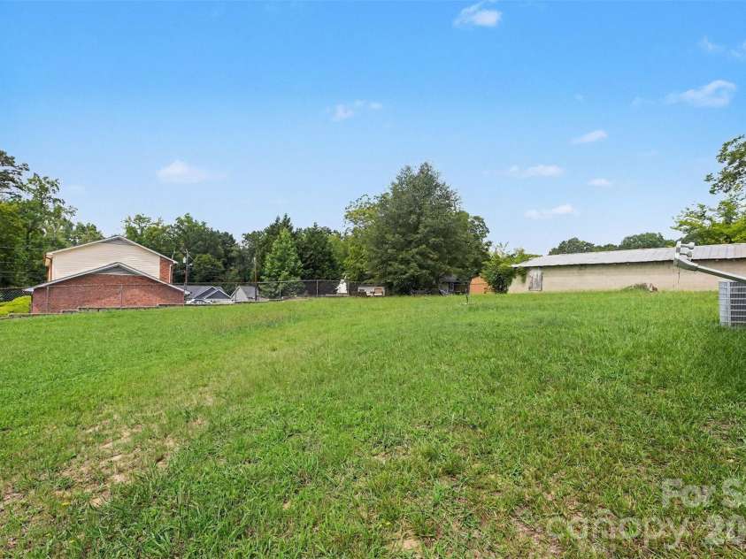 1102 Desoto Avenue, Kannapolis, NC 28083.  MLS# CAR4409858, YatesRealty ID 41441. 