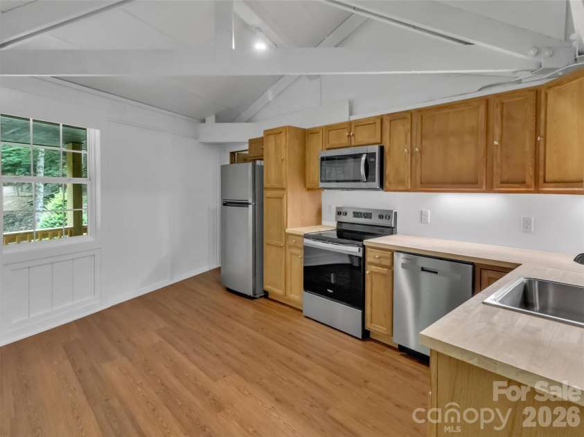 477 Mountain Forest Estate, Sylva, NC 28779.  MLS# CAR4409582, YatesRealty ID 41443. 