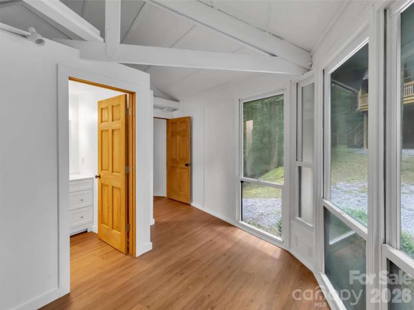 477 Mountain Forest Estate, Sylva, NC 28779.  MLS# CAR4409582, YatesRealty ID 41443. 