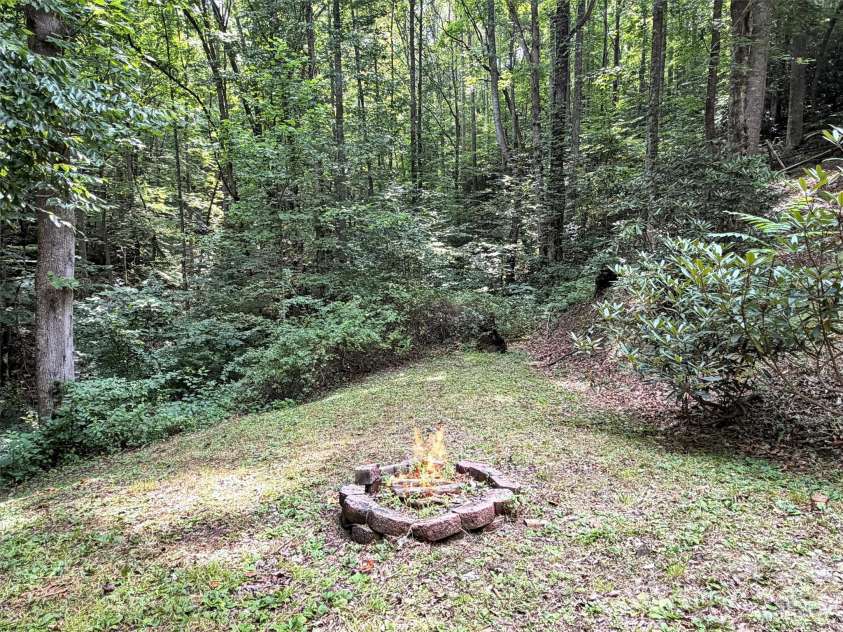 477 Mountain Forest Estate, Sylva, NC 28779.  MLS# CAR4409582, YatesRealty ID 41443. 
