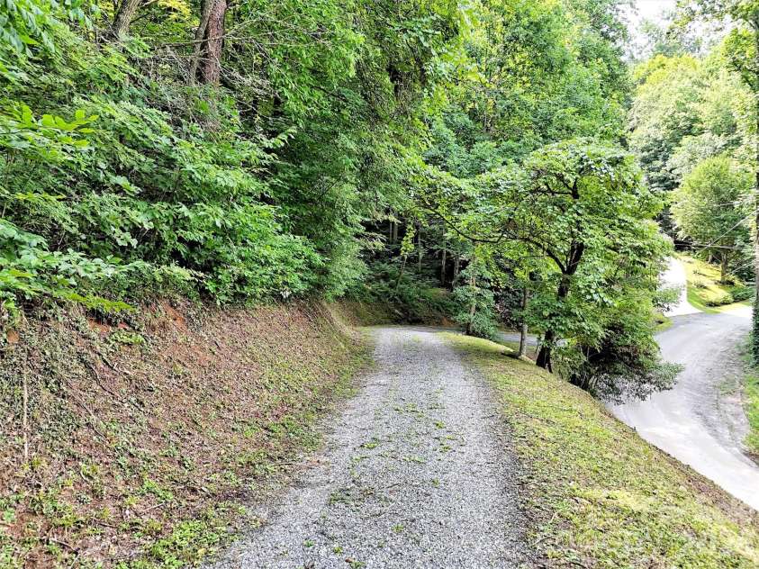 477 Mountain Forest Estate, Sylva, NC 28779.  MLS# CAR4409582, YatesRealty ID 41443. 