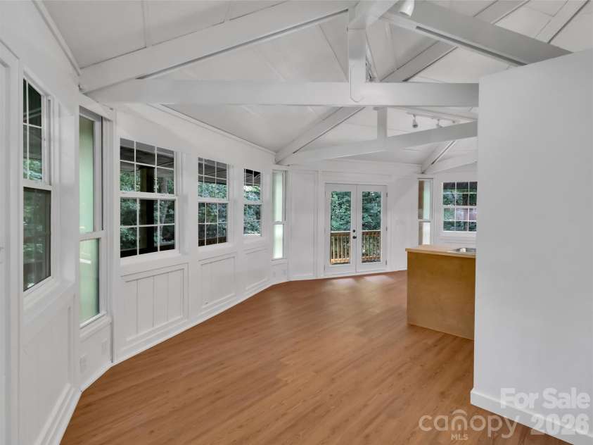 475 Mountain Forest Estate, Sylva, NC 28779.  MLS# CAR4409586, YatesRealty ID 41444. 