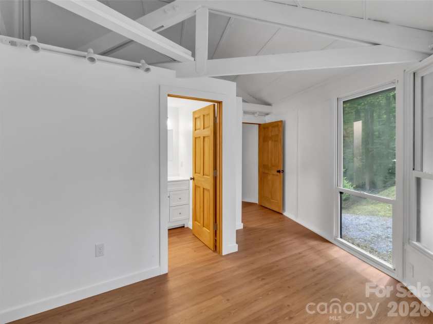 475 Mountain Forest Estate, Sylva, NC 28779.  MLS# CAR4409586, YatesRealty ID 41444. 
