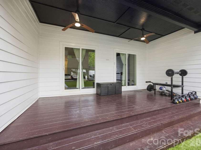 314 Oak Knoll, Hildebran, NC 28637.  MLS# CAR4406259, YatesRealty ID 41447. 