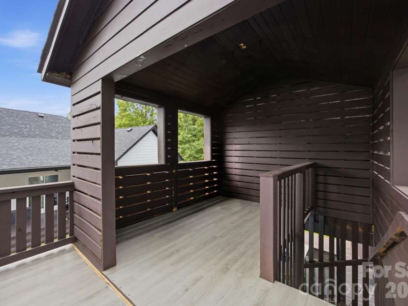 314 Oak Knoll, Hildebran, NC 28637.  MLS# CAR4406259, YatesRealty ID 41447. 