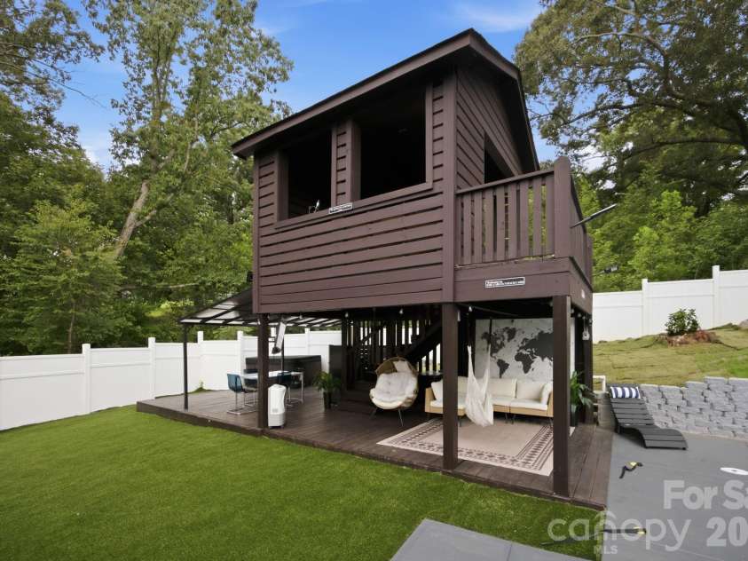 314 Oak Knoll, Hildebran, NC 28637.  MLS# CAR4406259, YatesRealty ID 41447. 