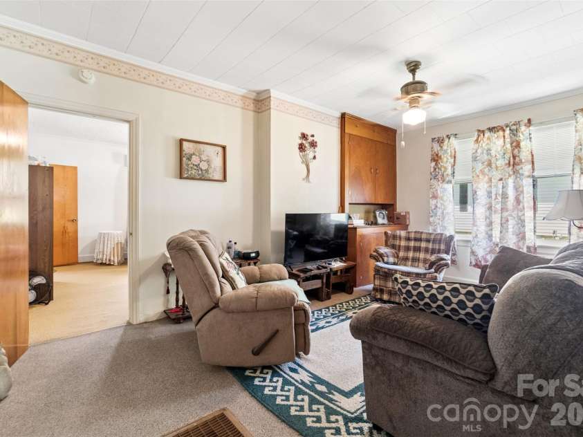 665 Cherry Street, Wadesboro, NC 28170.  MLS# CAR4411532, YatesRealty ID 41449. 