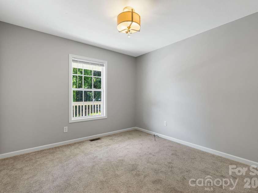 76 Selwyn Road, Asheville, NC 28806.  MLS# CAR4411517, YatesRealty ID 41451. 