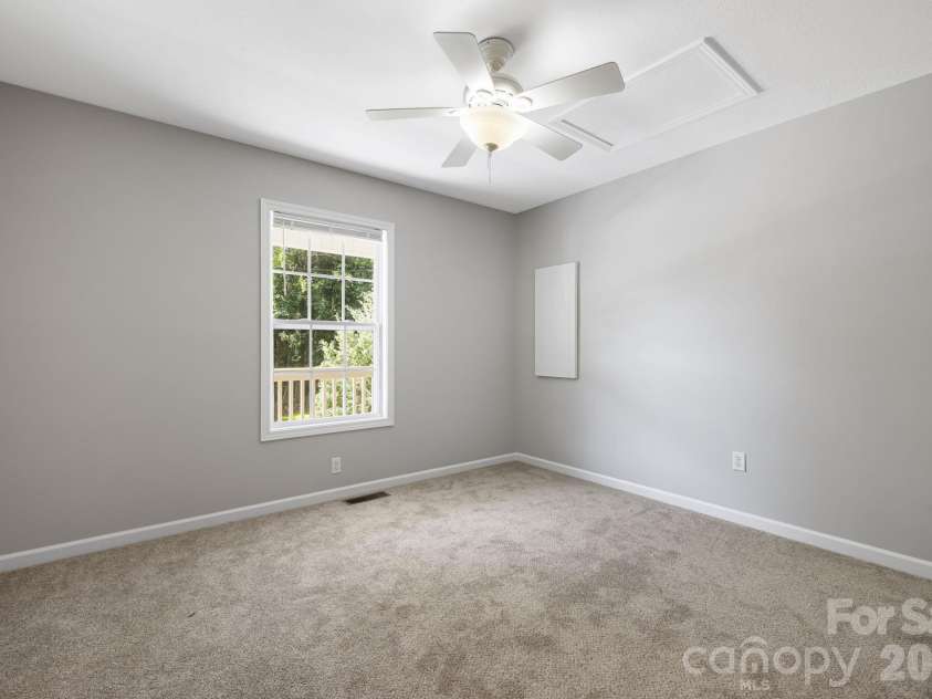 76 Selwyn Road, Asheville, NC 28806.  MLS# CAR4411517, YatesRealty ID 41451. 