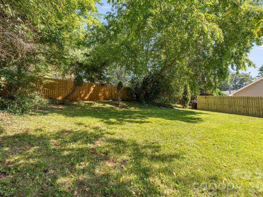 76 Selwyn Road, Asheville, NC 28806.  MLS# CAR4411517, YatesRealty ID 41451. 