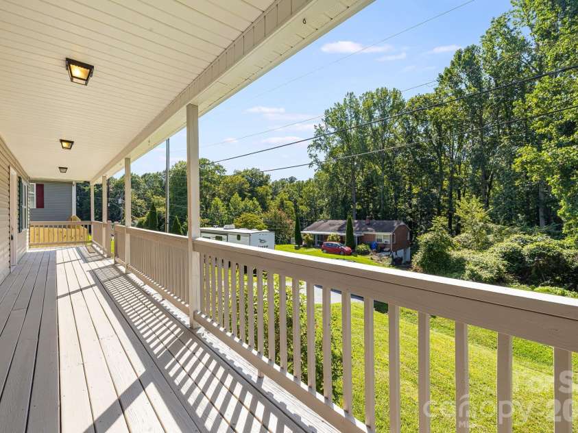 76 Selwyn Road, Asheville, NC 28806.  MLS# CAR4411517, YatesRealty ID 41451. 
