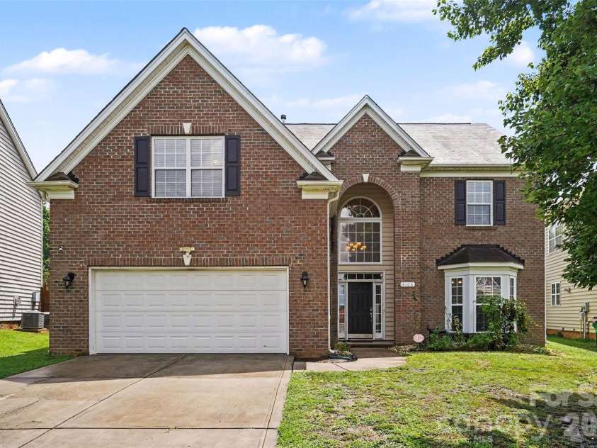 4106 Barclay Forest Drive, Charlotte, NC 28213.  MLS# CAR4411518, YatesRealty ID 41452. 