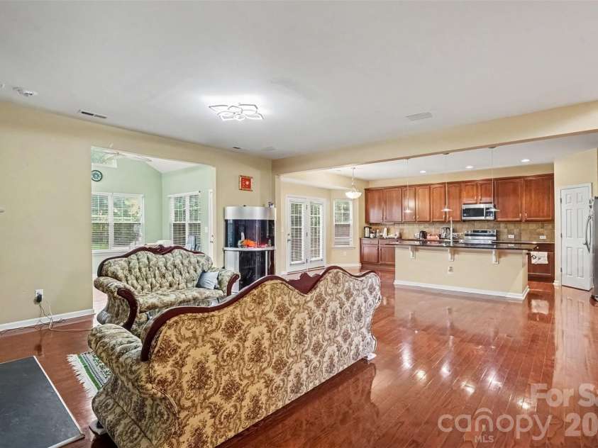 4106 Barclay Forest Drive, Charlotte, NC 28213.  MLS# CAR4411518, YatesRealty ID 41452. 