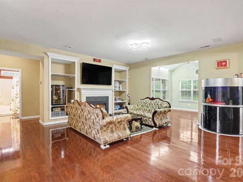 4106 Barclay Forest Drive, Charlotte, NC 28213.  MLS# CAR4411518, YatesRealty ID 41452. 