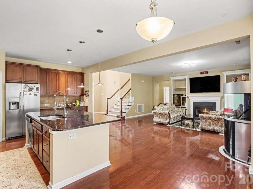 4106 Barclay Forest Drive, Charlotte, NC 28213.  MLS# CAR4411518, YatesRealty ID 41452. 