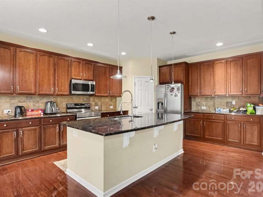 4106 Barclay Forest Drive, Charlotte, NC 28213.  MLS# CAR4411518, YatesRealty ID 41452. 