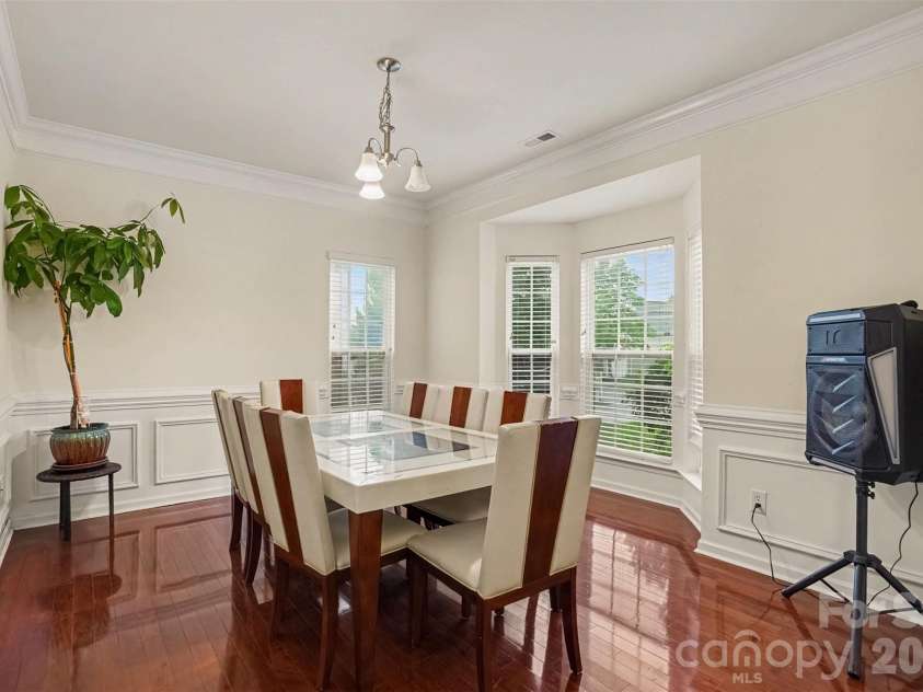 4106 Barclay Forest Drive, Charlotte, NC 28213.  MLS# CAR4411518, YatesRealty ID 41452. 